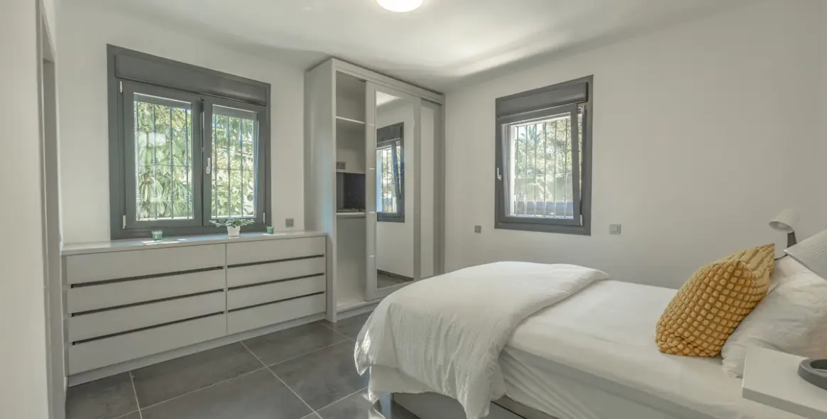 Long-term rent of detached villa in Nueva Andalucía 22
