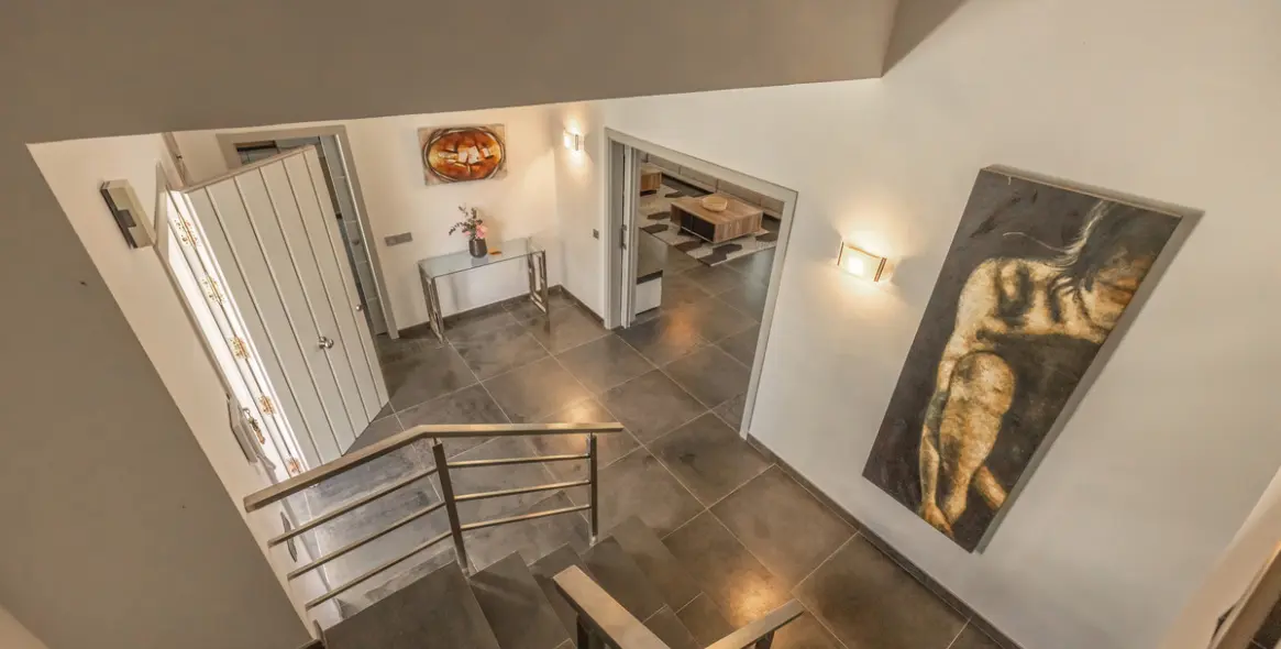 Long-term rent of detached villa in Nueva Andalucía 25