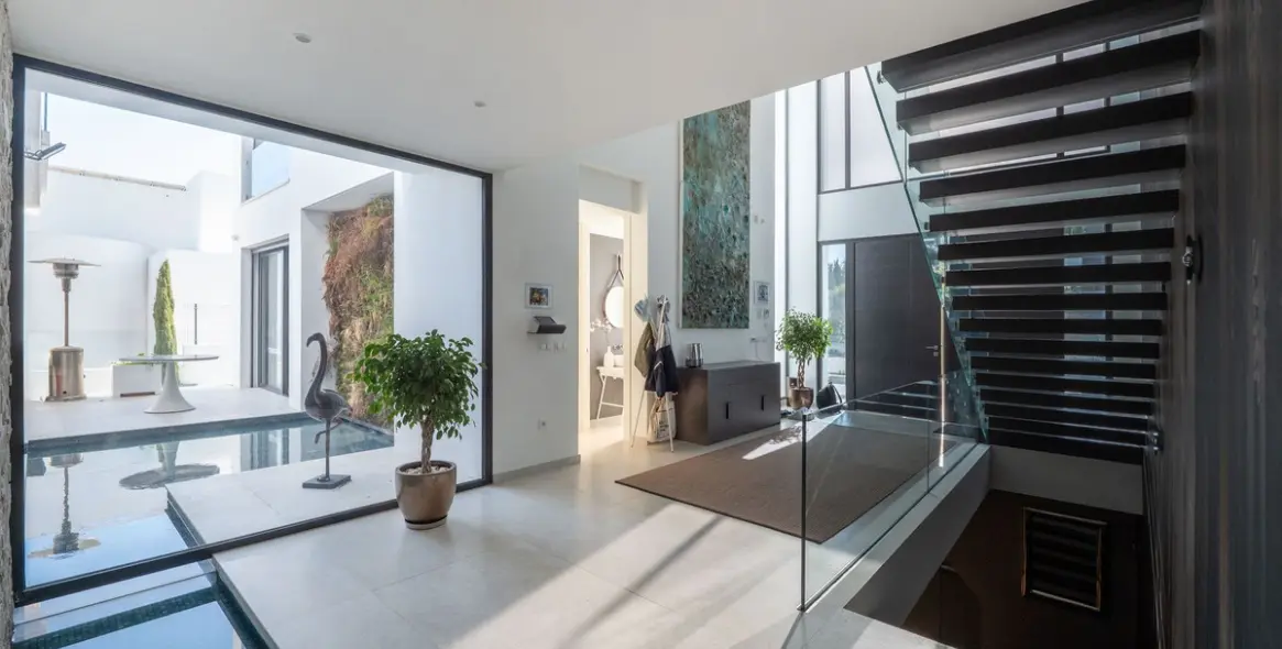 Long-term rent of detached villa in Los Flamingos 5