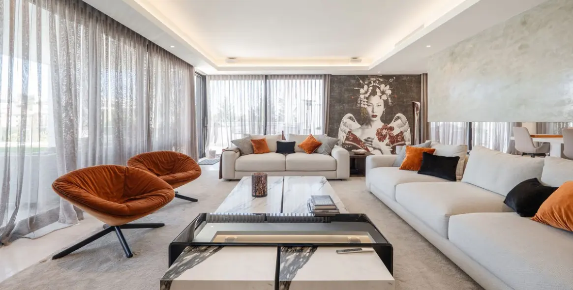 Long-term rent of detached villa in Los Flamingos 11