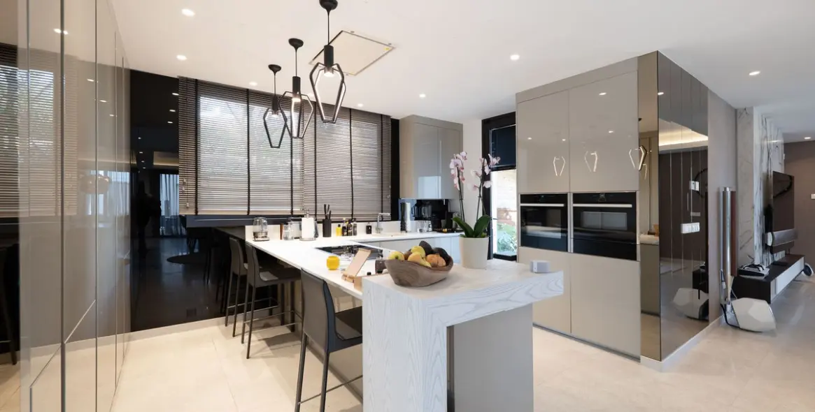 Long-term rent of detached villa in Los Flamingos 12