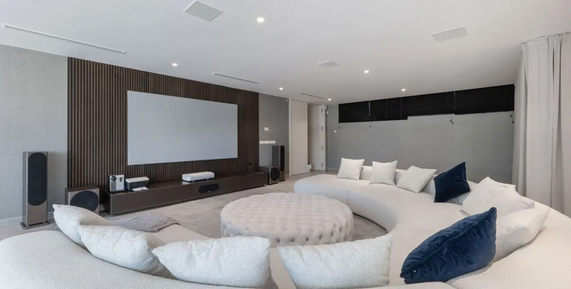 Long-term rent of detached villa in Los Flamingos 15