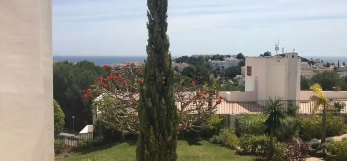 Sale of middle floor apartment in Riviera del Sol 1