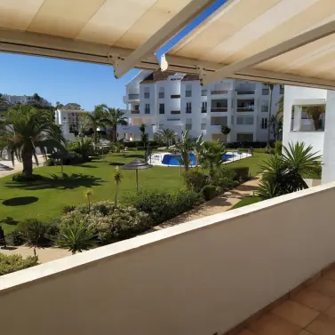 Sale of middle floor apartment in Riviera del Sol