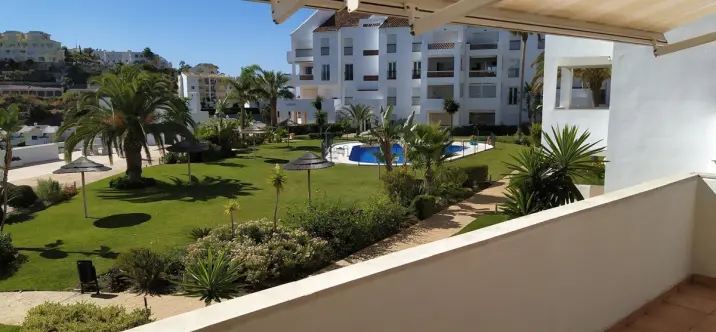Sale of middle floor apartment in Riviera del Sol 2