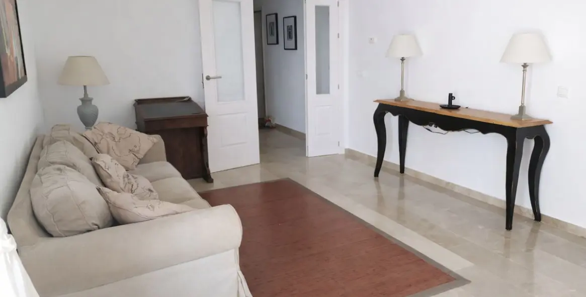Sale of middle floor apartment in Riviera del Sol 11