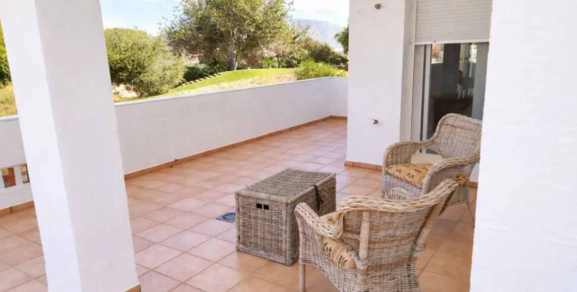 Sale of middle floor apartment in Riviera del Sol 19