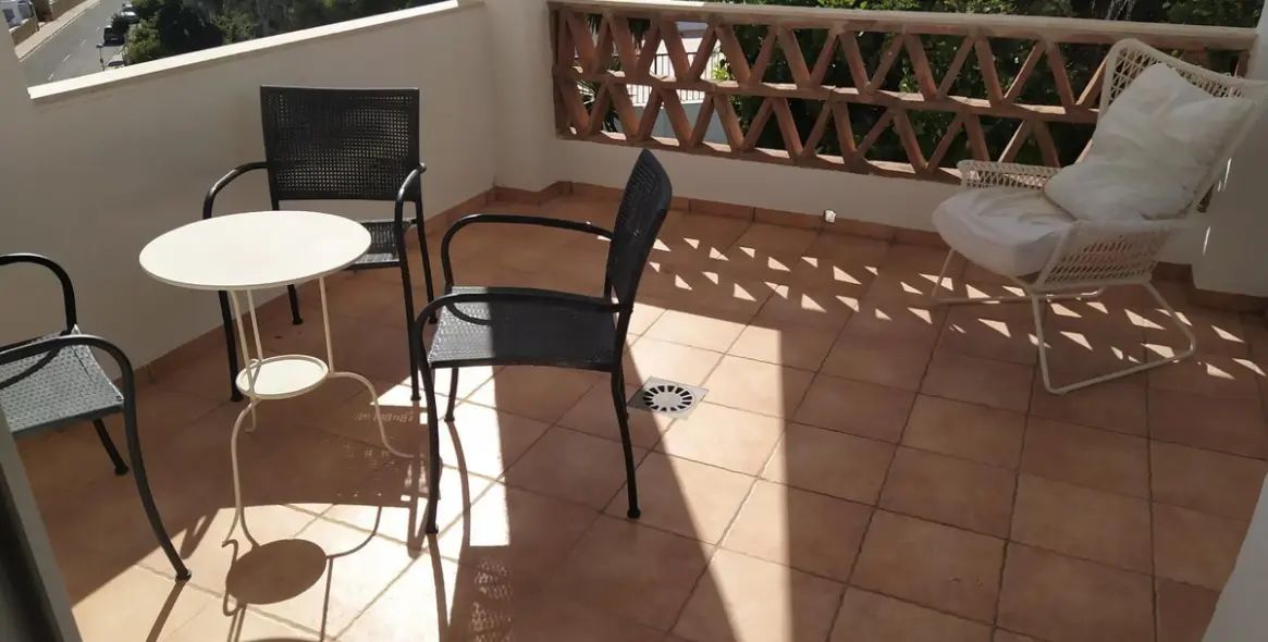 Sale of middle floor apartment in Riviera del Sol 20