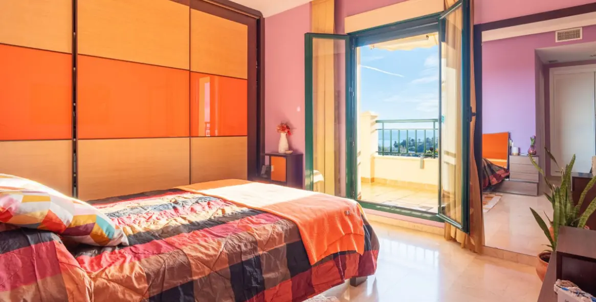 Sale of middle floor apartment in Benalmadena 5