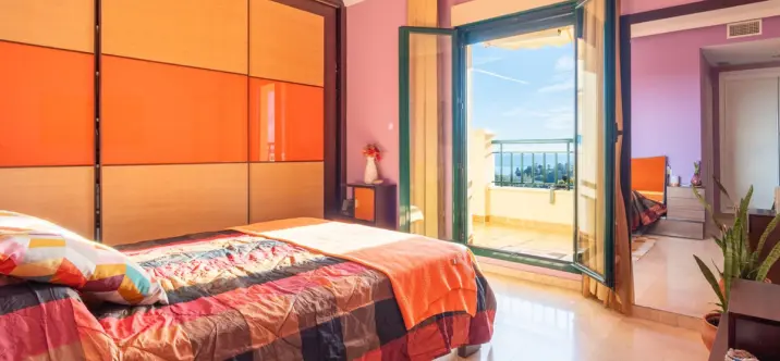 Sale of middle floor apartment in Benalmadena 4