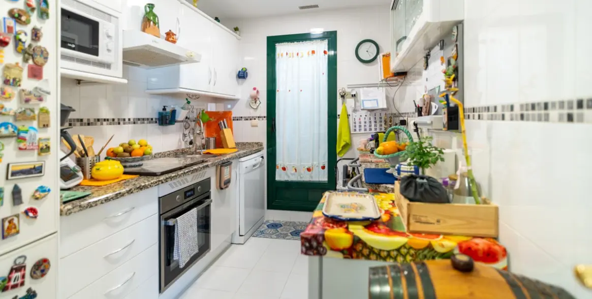 Sale of middle floor apartment in Benalmadena 10