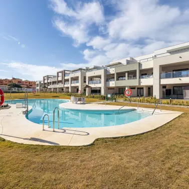 Sale of ground floor apartment in Casares