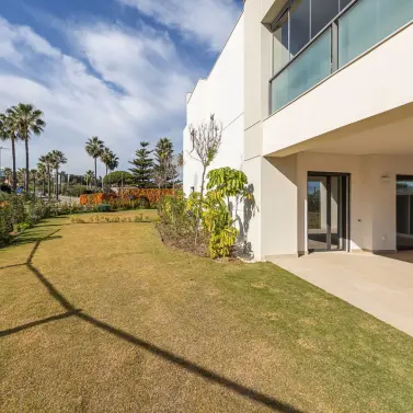 Sale of ground floor apartment in Casares