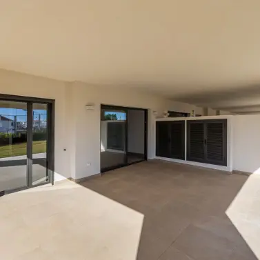 Sale of ground floor apartment in Casares