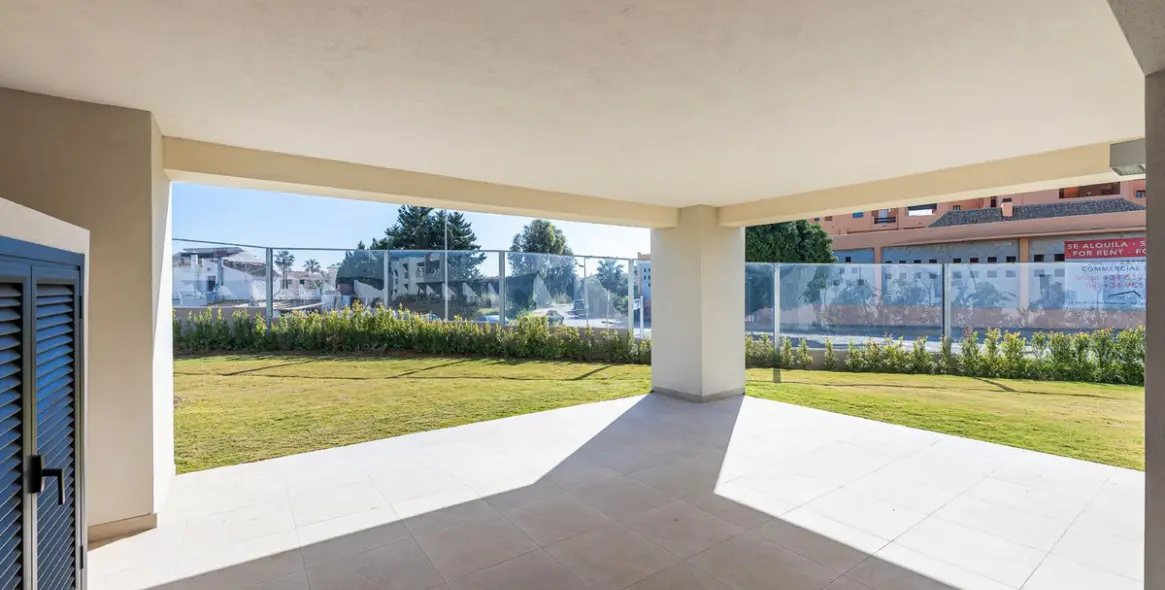 Sale of ground floor apartment in Casares 5