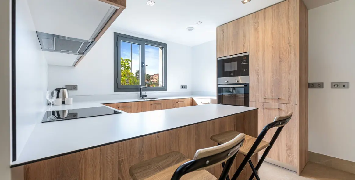 Sale of ground floor apartment in Casares 7