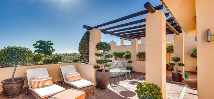 Sale of penthouse duplex in Estepona 0