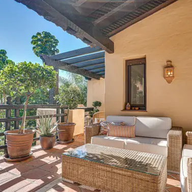 Sale of penthouse duplex in Estepona