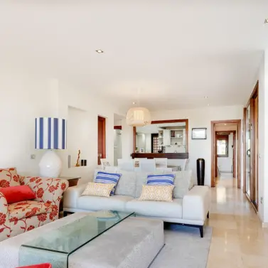 Sale of penthouse duplex in Estepona