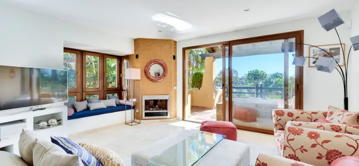 Продажа двухуровневого пентхауса в Estepona 3