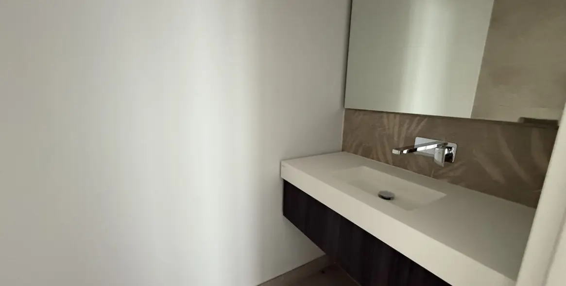 Sale of ground floor apartment in Marbella 10