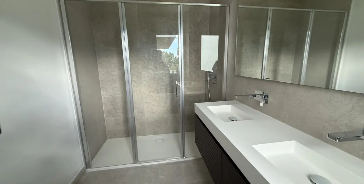 Sale of ground floor apartment in Marbella 19