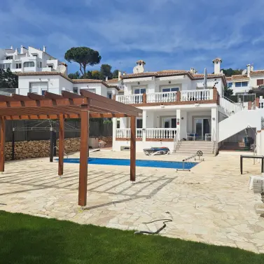 Sale of detached villa in Calahonda