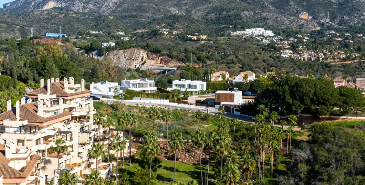 Alquiler a largo plazo de apartamento en planta media en The Golden Mile 23