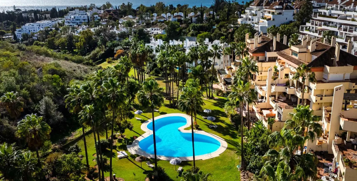 Alquiler a largo plazo de apartamento en planta media en The Golden Mile 27