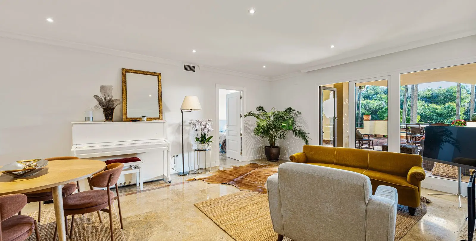 Alquiler a largo plazo de apartamento en planta media en The Golden Mile 3