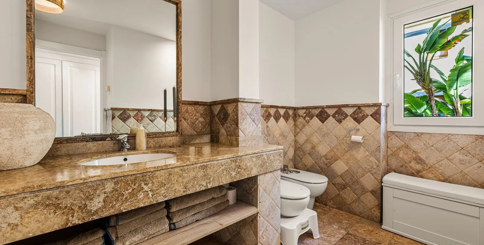 Alquiler a largo plazo de apartamento en planta media en The Golden Mile 8