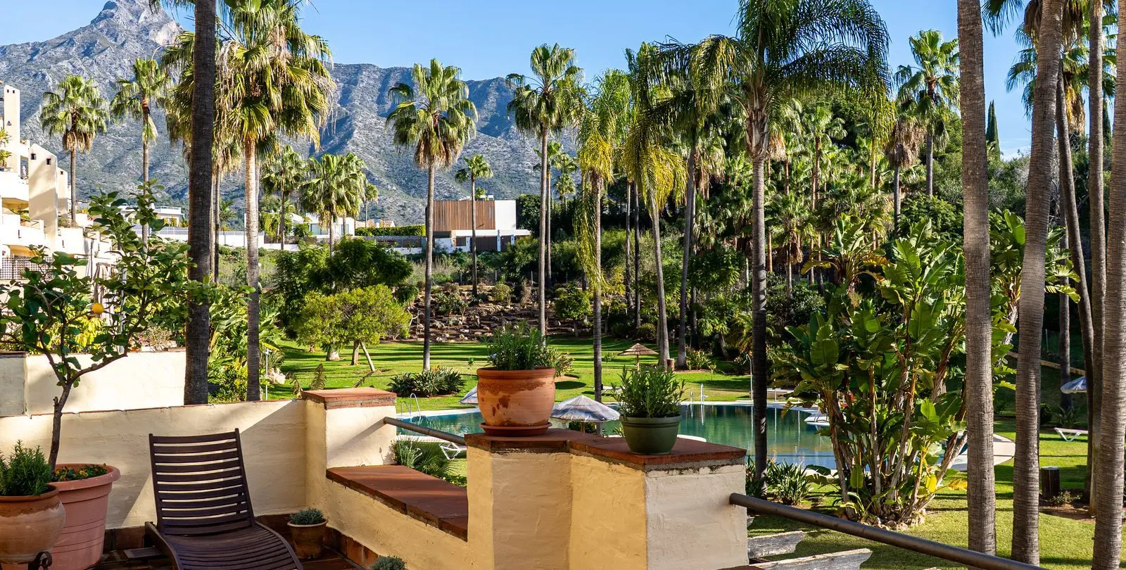 Alquiler a largo plazo de apartamento en planta media en The Golden Mile 19