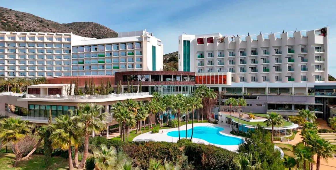 Sale of ground floor apartment in Fuengirola 1