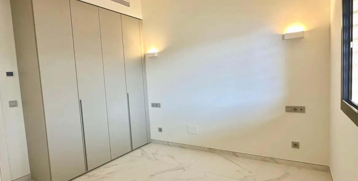 Sale of ground floor apartment in Fuengirola 45