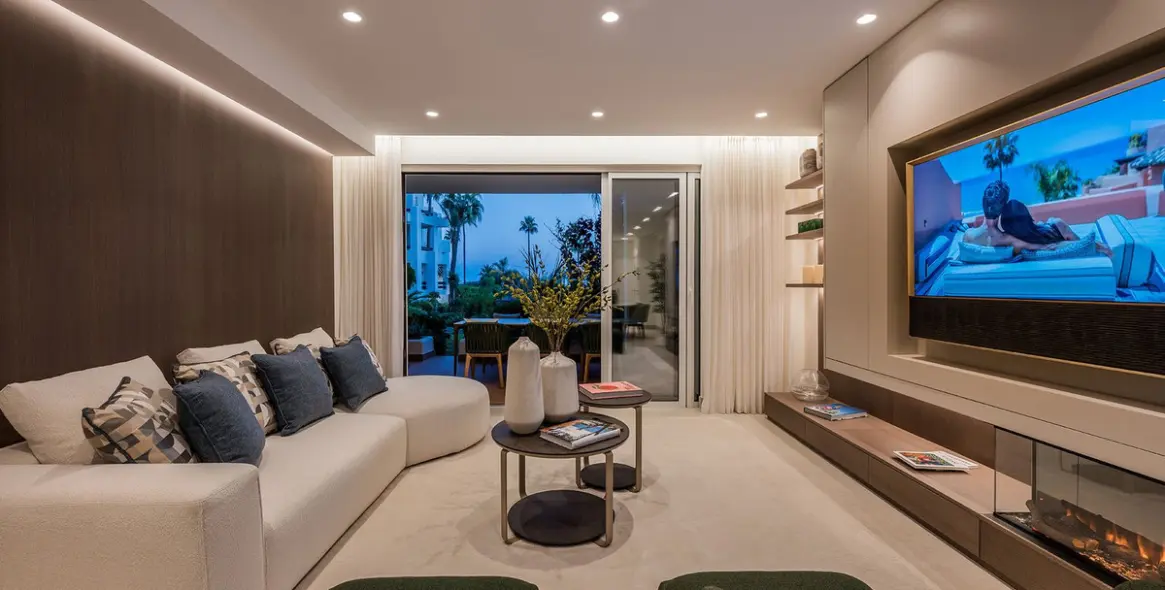 Sale of ground floor apartment in New Golden Mile 3