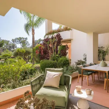 Sale of ground floor apartment in New Golden Mile