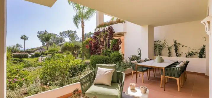 Sale of ground floor apartment in New Golden Mile 3