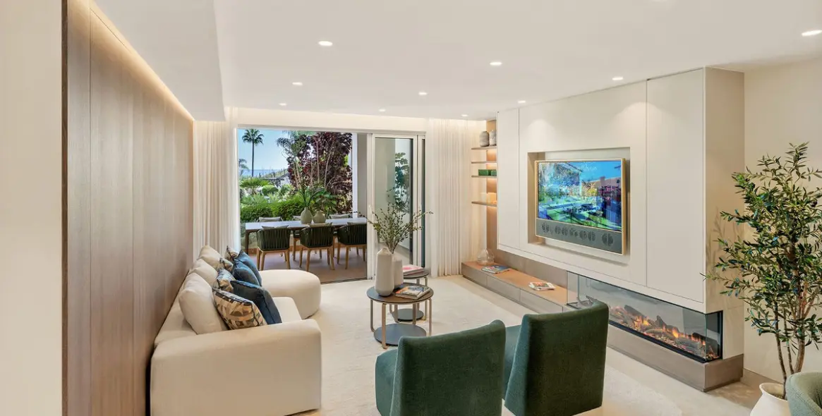 Sale of ground floor apartment in New Golden Mile 6