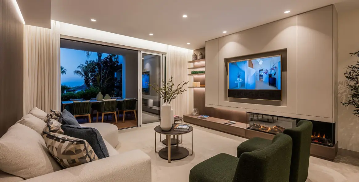 Sale of ground floor apartment in New Golden Mile 15