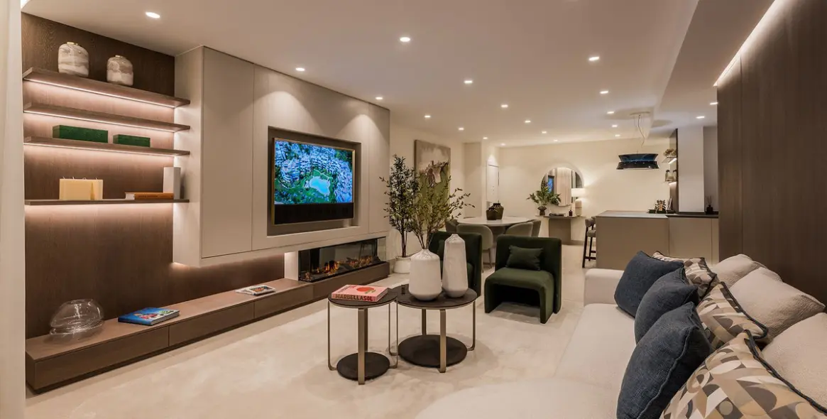 Sale of ground floor apartment in New Golden Mile 17