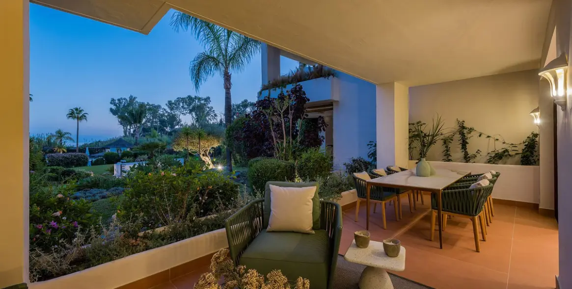 Sale of ground floor apartment in New Golden Mile 35