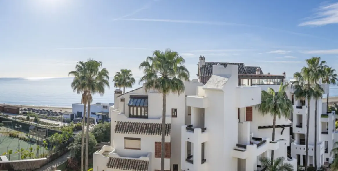 Sale of ground floor apartment in New Golden Mile 58