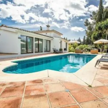 Sale of detached villa in San Pedro de Alcántara
