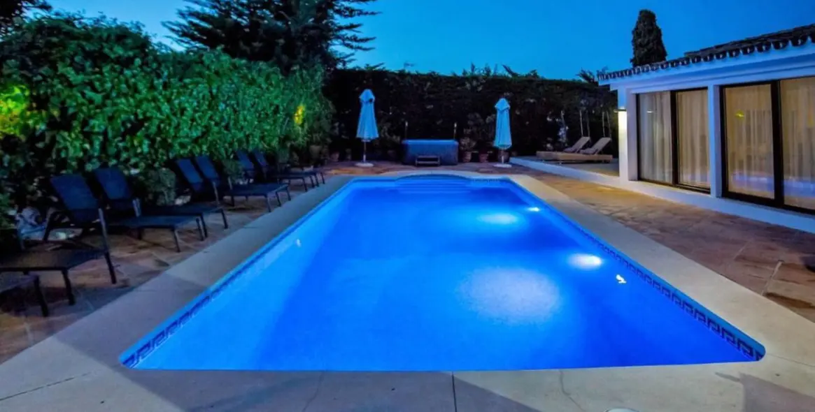 Long-term rent of detached villa in San Pedro de Alcántara 32