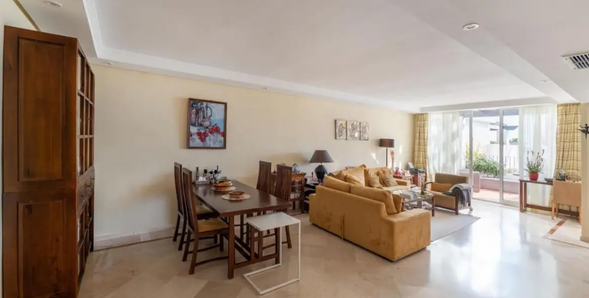 Short-term rent of penthouse in Costalita 6