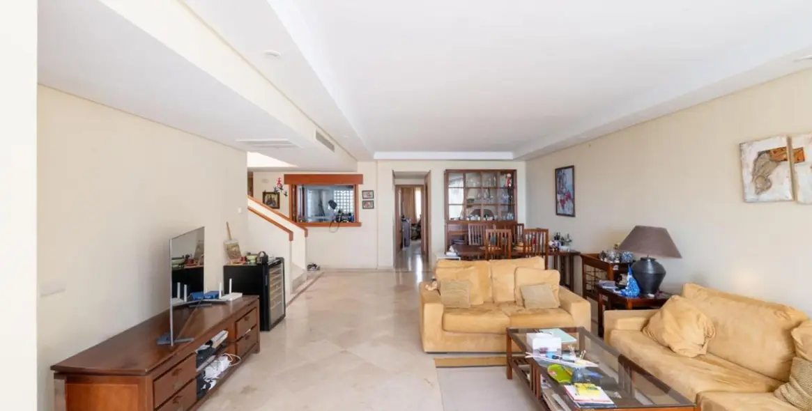 Short-term rent of penthouse in Costalita 11