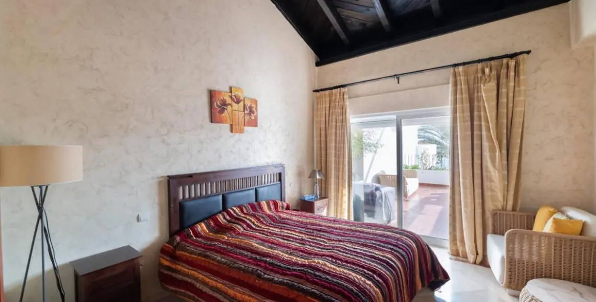 Short-term rent of penthouse in Costalita 12