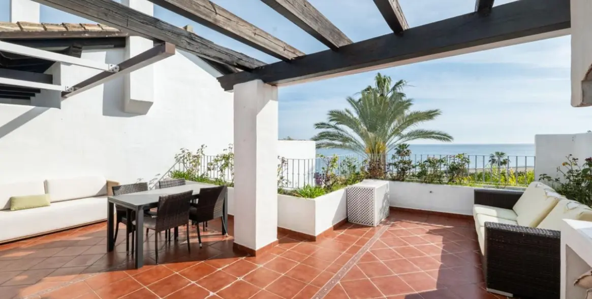 Short-term rent of penthouse in Costalita 39