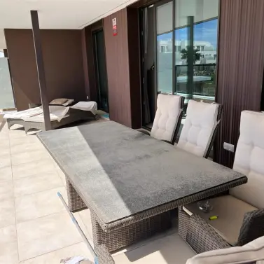 Alquiler a largo plazo de apartamento en planta media en Casares Playa