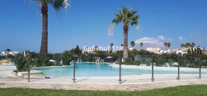 Sale of middle floor apartment in El Chaparral 2